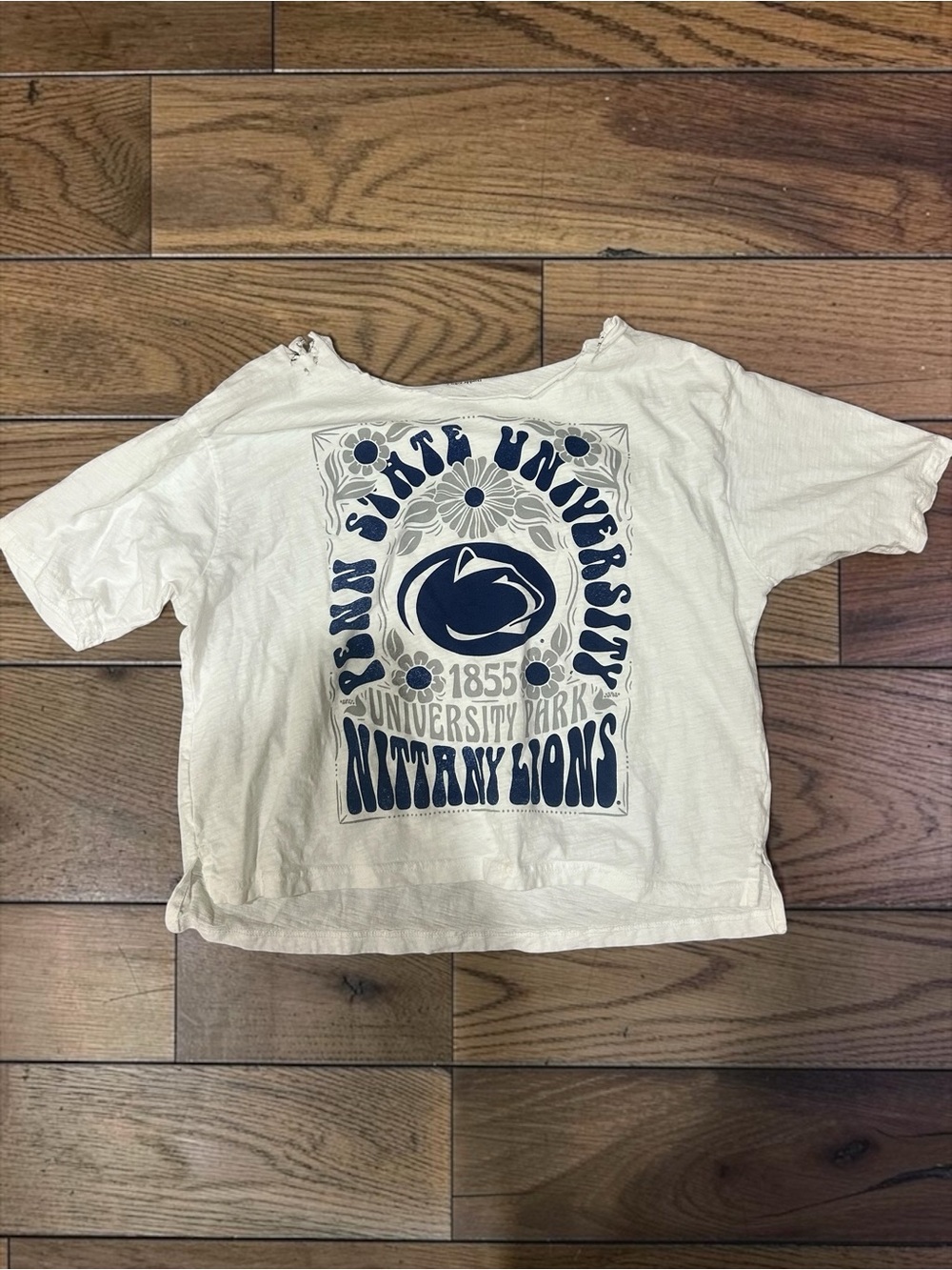 Pressbox Penn State White Graphic Cropped Tee